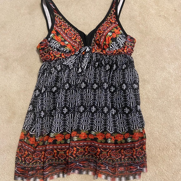 Modest one piece bathing suit, built in boy short - Picture 8 of 8